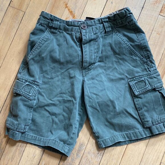 Army green cargo shorts - Picture 1 of 6